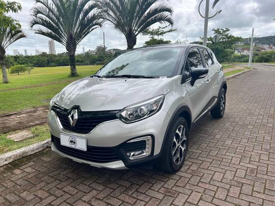 RENAULT CAPTUR 2.0 16V HI-FLEX INTENSE AUTOMÁTICO RENAULT CAPTUR 2.0 16V HI-FLEX INTENSE AUTOMÁTICO